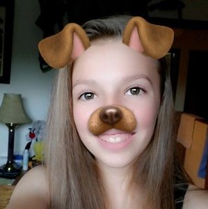 Meet your Posher, Olivia